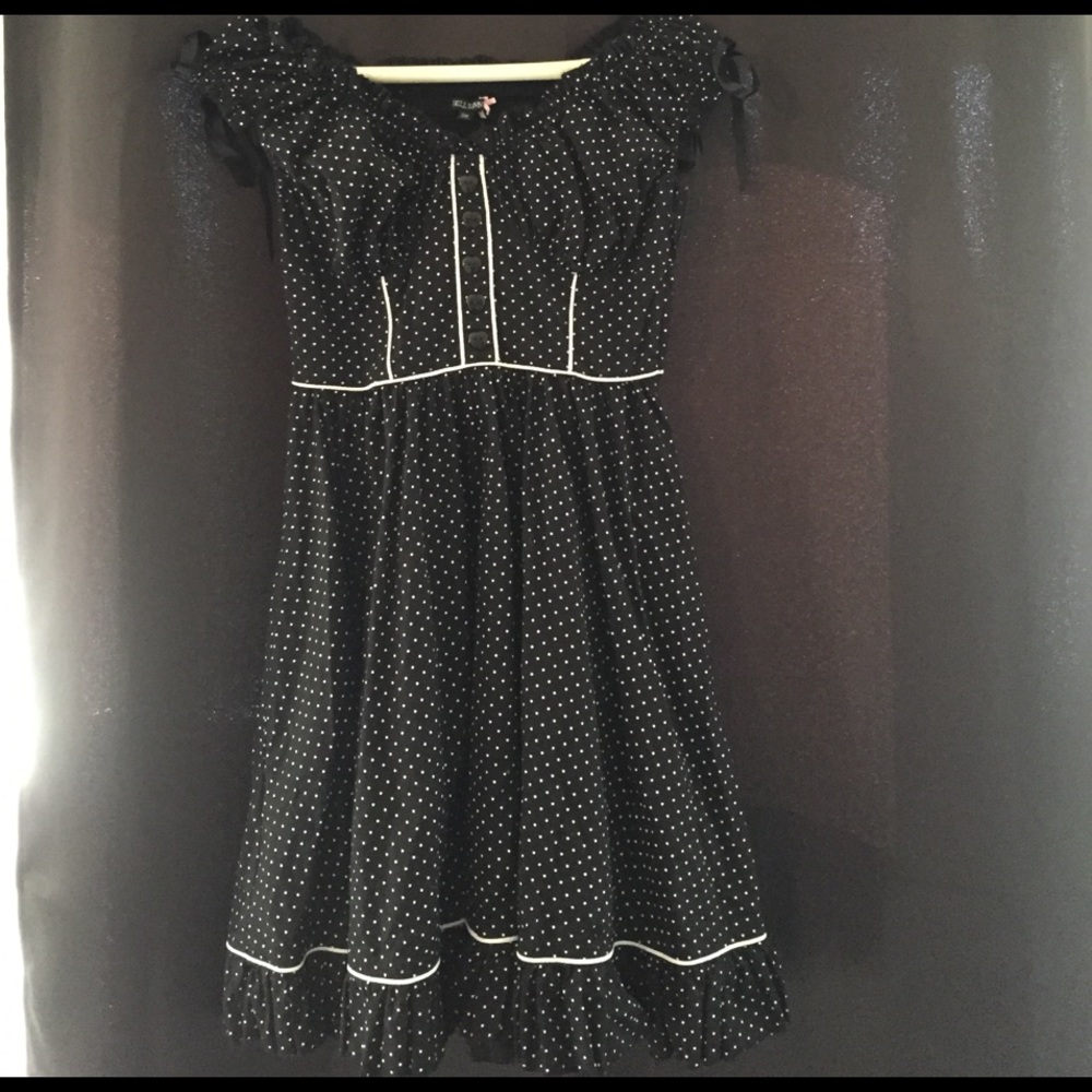 Hell Bunny rockabilly/Lolita polka dot dress