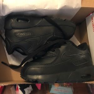 BNWT. NIKE AIR MAX 90
