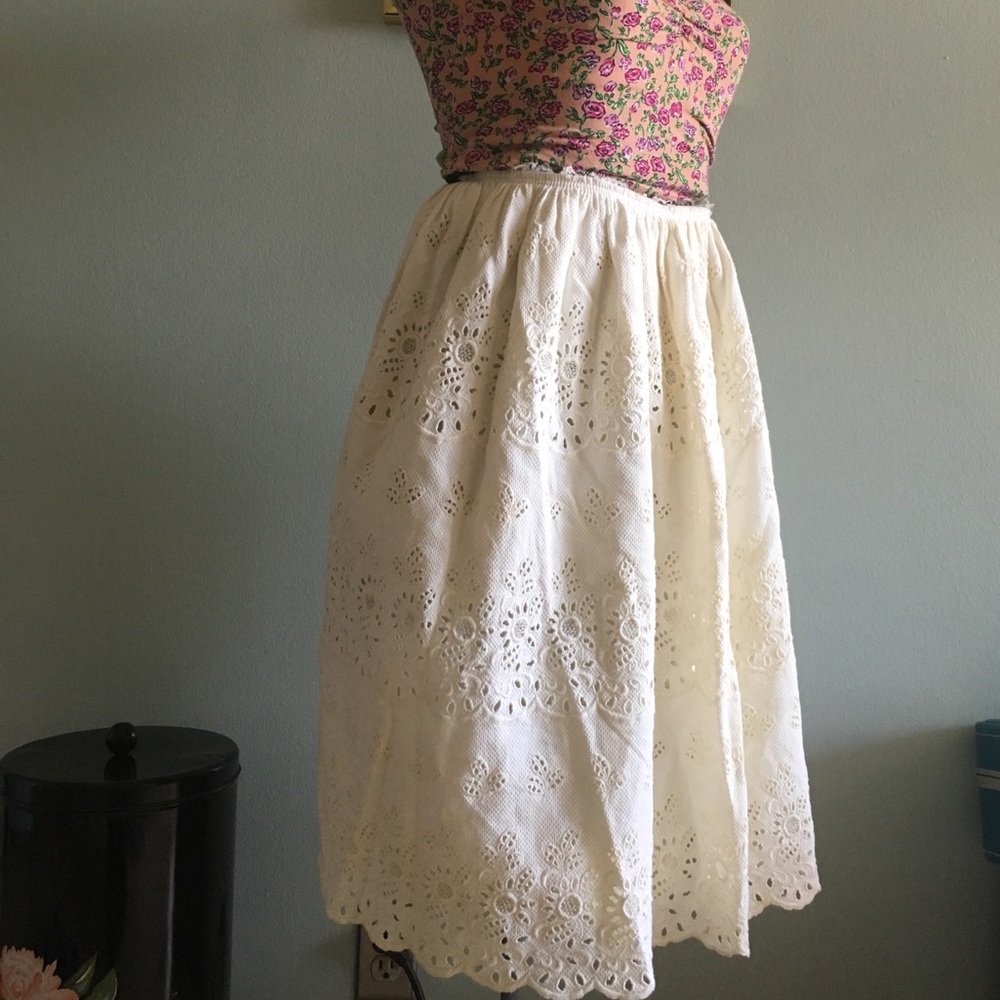 🍄VINTAGE🍄 50s Lace and Linen Skirt