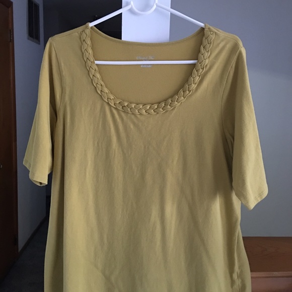 Avenue Tops - Pretty Stretch Tee