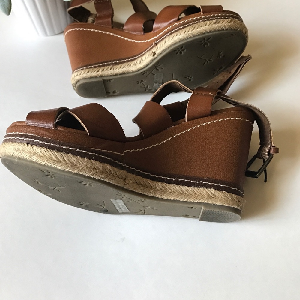 Leather Sandals - Picture 3 of 8