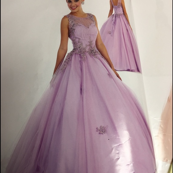 Quinceañera or Ballgown dress - Picture 3 of 8
