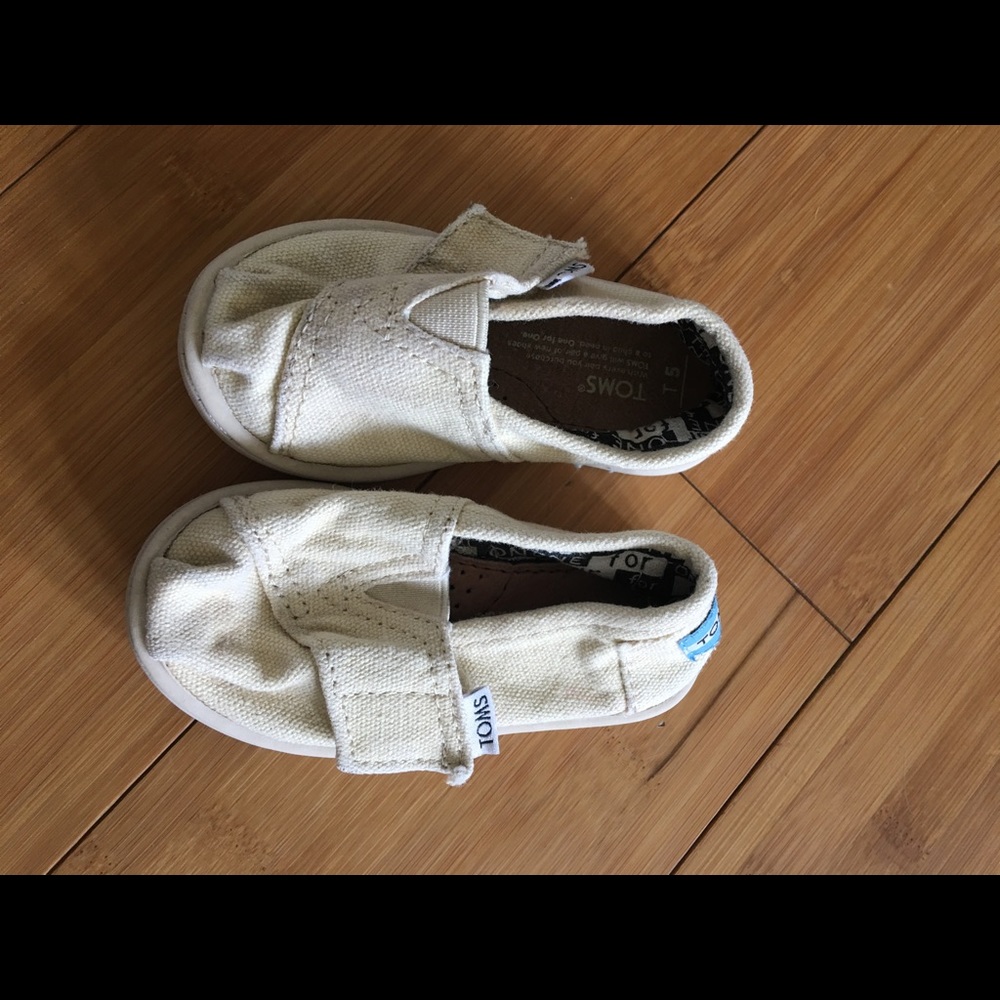Toms