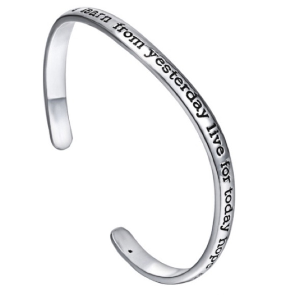 🆕 Inspirational silver tone cuff bracelet.