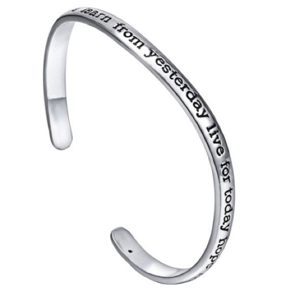π Inspirational silver tone cuff bracelet. - Picture 1 of 4