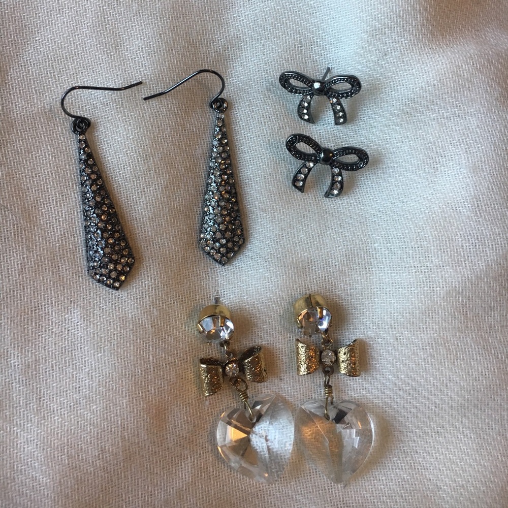 3 pack of earrings