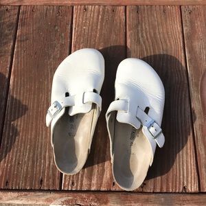 White Birkenstock size 39 gently used