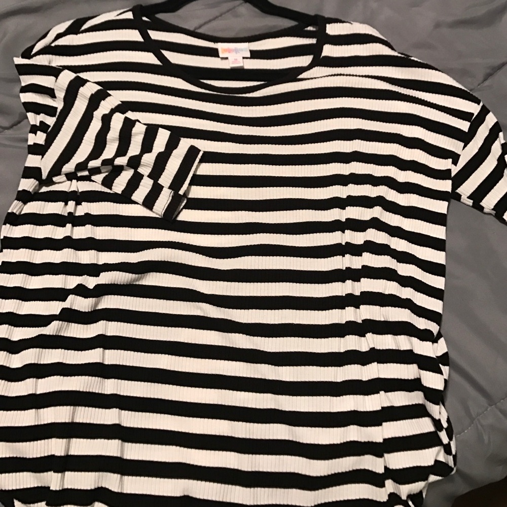 Lularoe Medium Irma Tunic