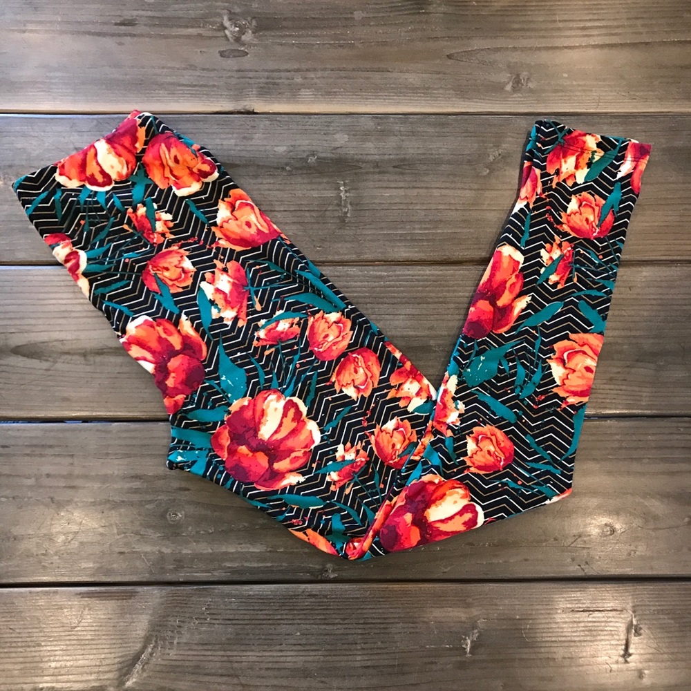 NEW OS flower LuLaRoe leggings!