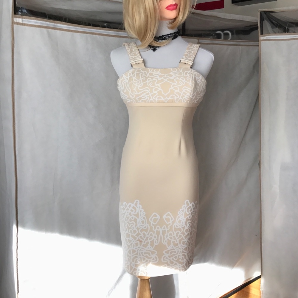 Jonathan Saunders - image 1