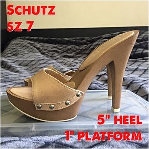 Nude leather Schutz slides sz 37  5" heel 1" plat