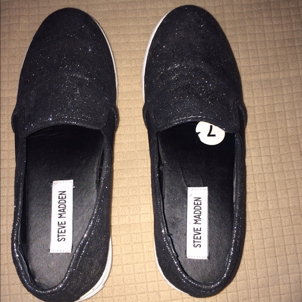 Steve Madden Slip on shoes