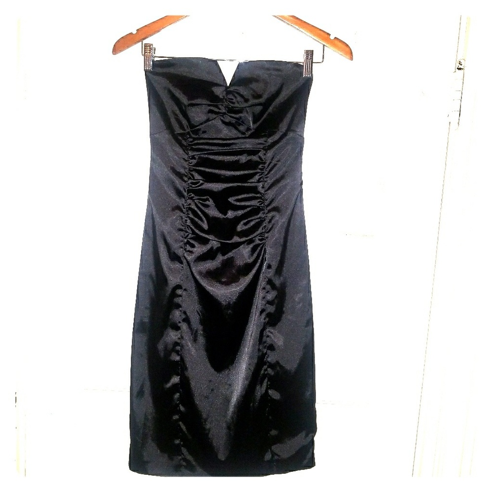 Sexy Black Strapless Satin Dress