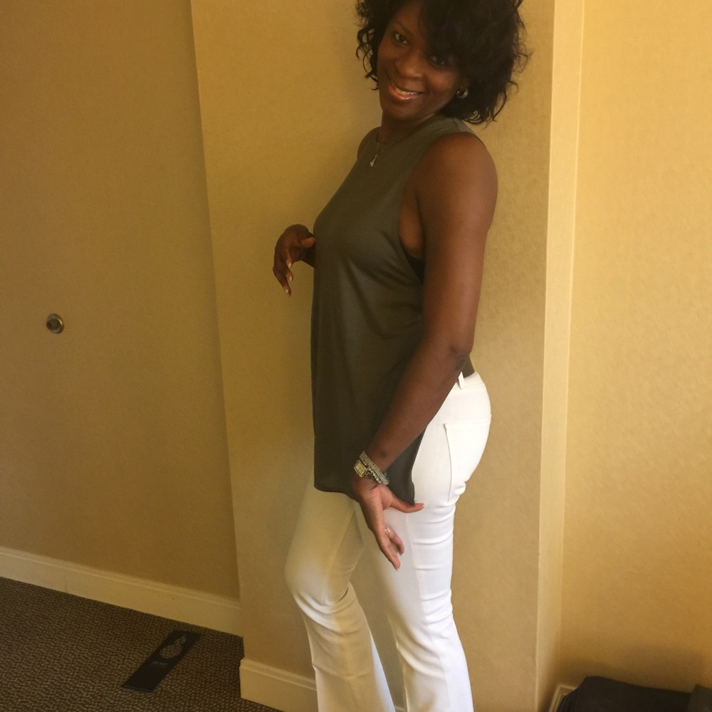 Meet your Posher, April