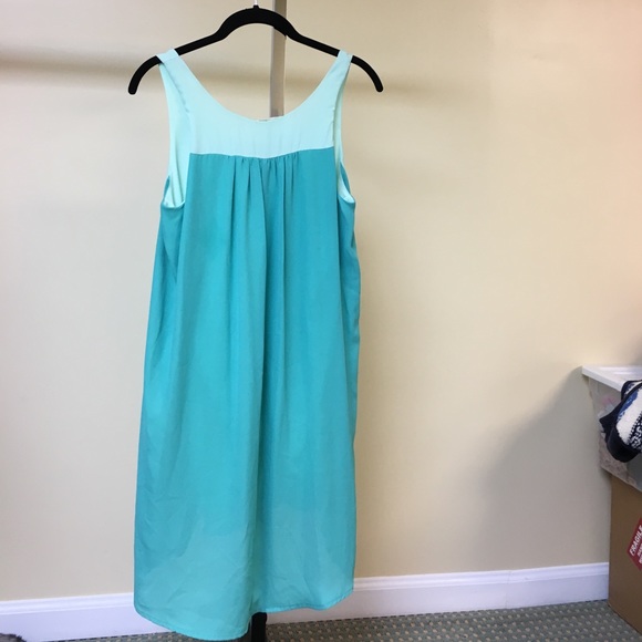 Everly 2 toned high low dress - Picture 2 of 4