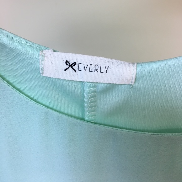 Everly 2 toned high low dress - Picture 3 of 4