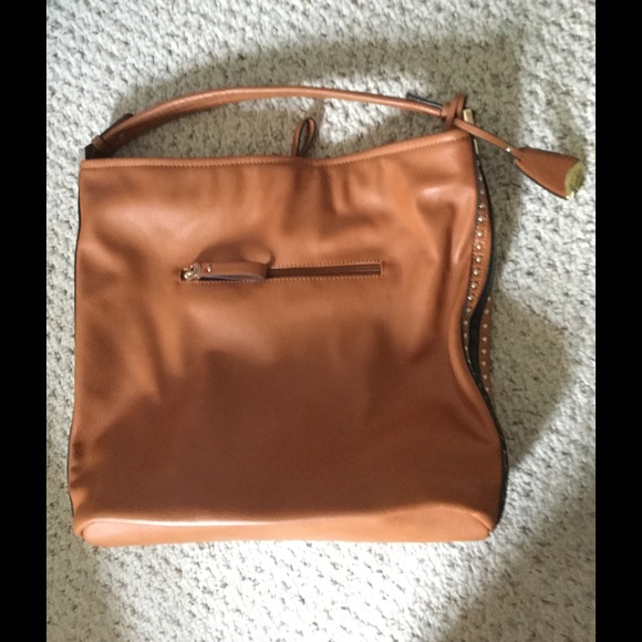 Ready for that day trip! Big Sale DONATED! - Picture 2 of 4