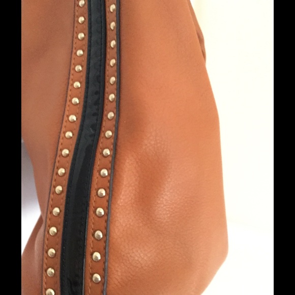 Ready for that day trip! Big Sale DONATED! - Picture 3 of 4