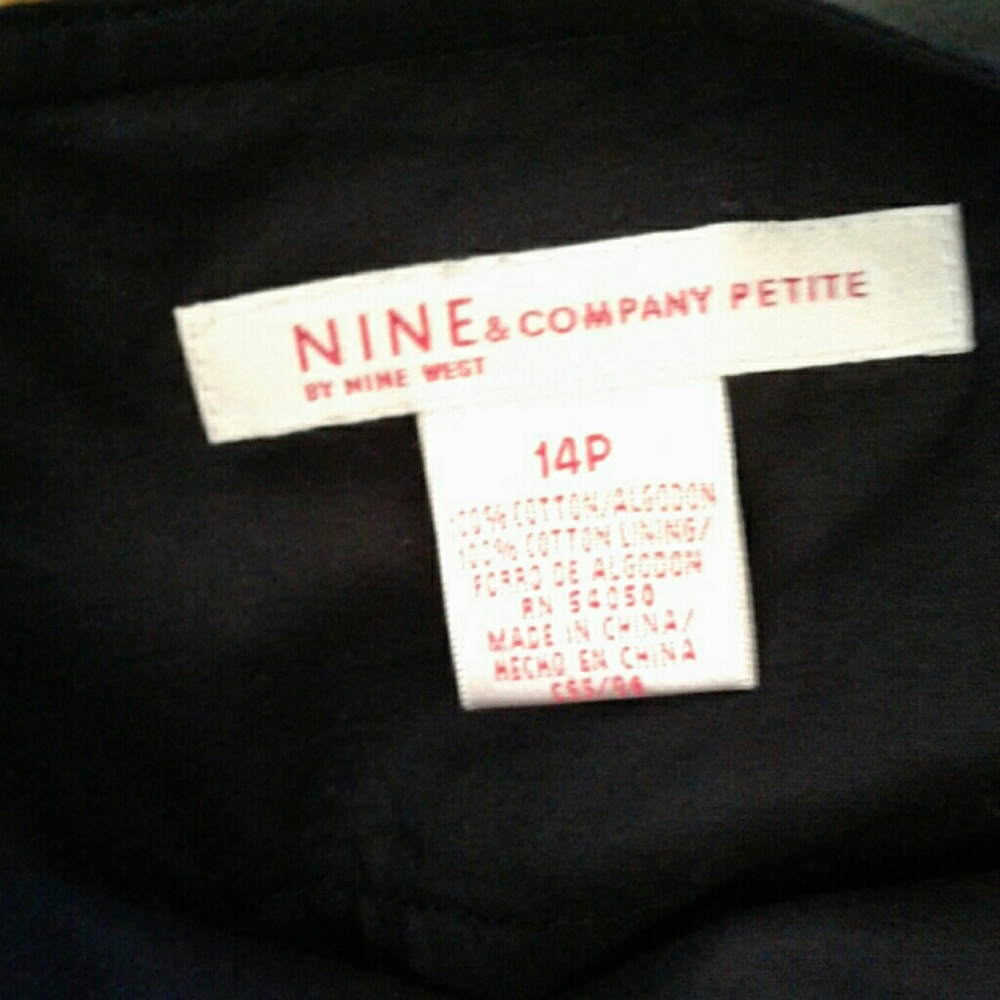 NINE & COMPANY BLACK PLEATED SKIRT EYELET DETAILS - Picture 3 of 3