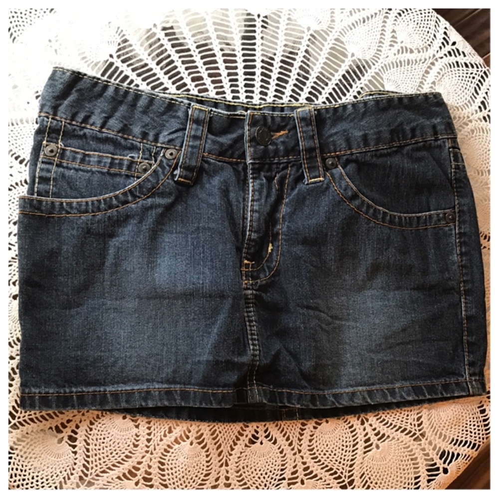 American Eagle dark wash jeans skirt