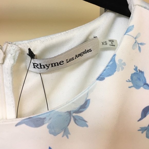 Sleeveless white with blue flowered dress - Picture 3 of 5