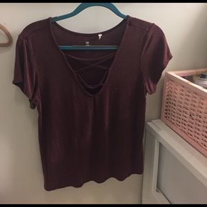 Short sleeve maroon top
