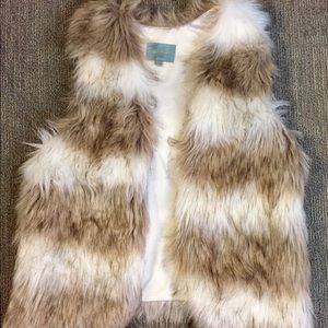 Skies Are Blue - Faux Fur Vest