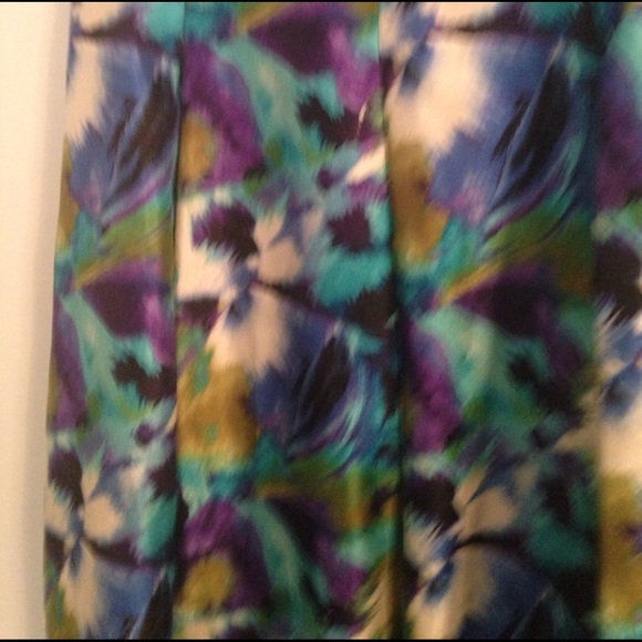 Dress - Picture 2 of 2