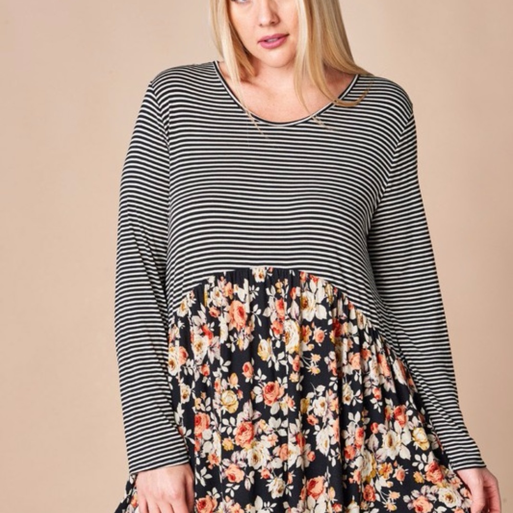 Black/Gray Striped top w Floral Flounce top -TO-65 - Picture 1 of 8