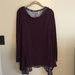 LOGO Layered top set