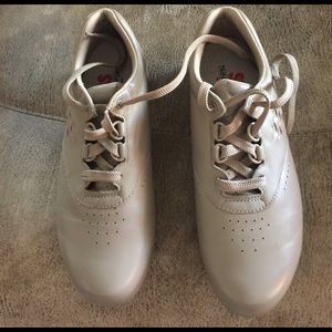 SAS tan shoes size 8 narrow