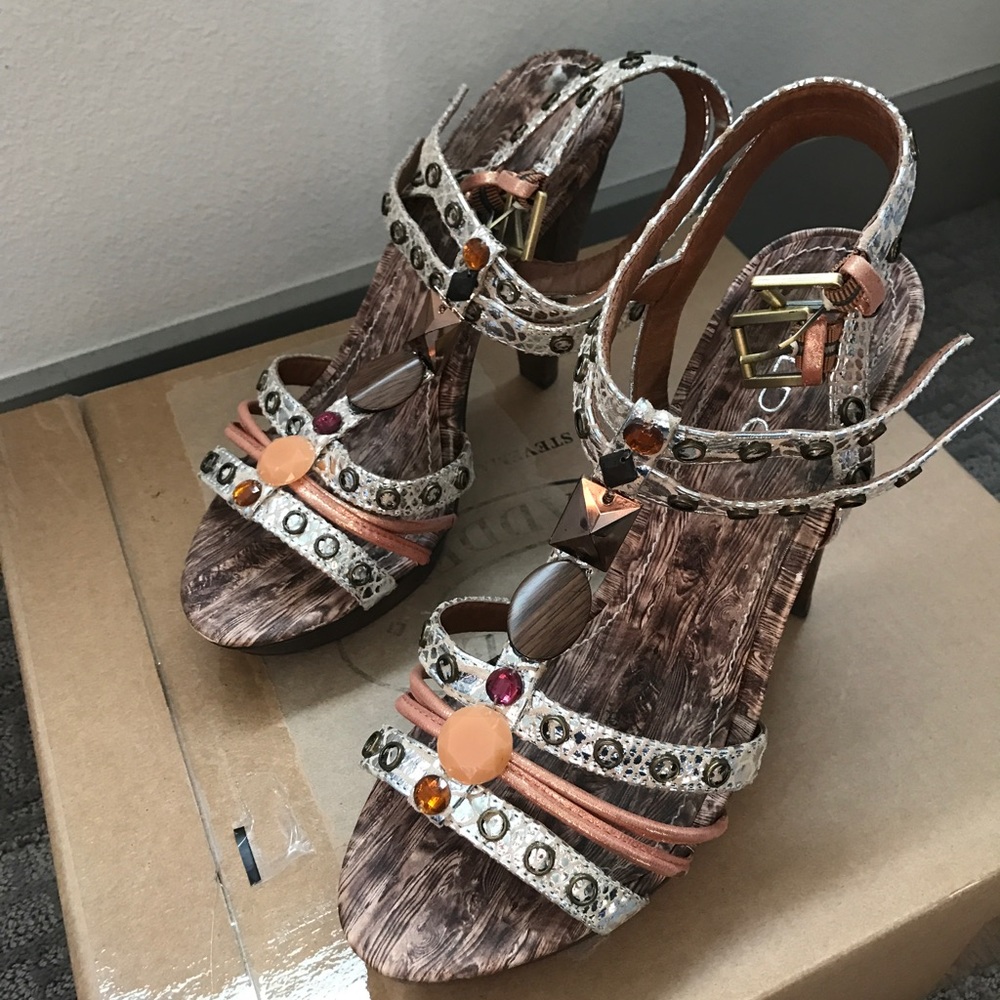 Aldo Sandals