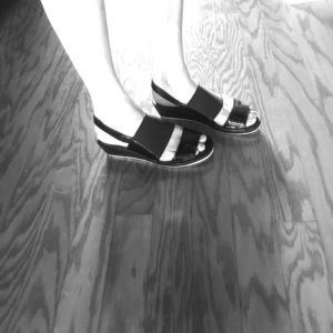 Kenneth Cole reaction black slip on sandals