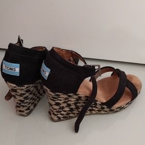 Toms wedge sandals