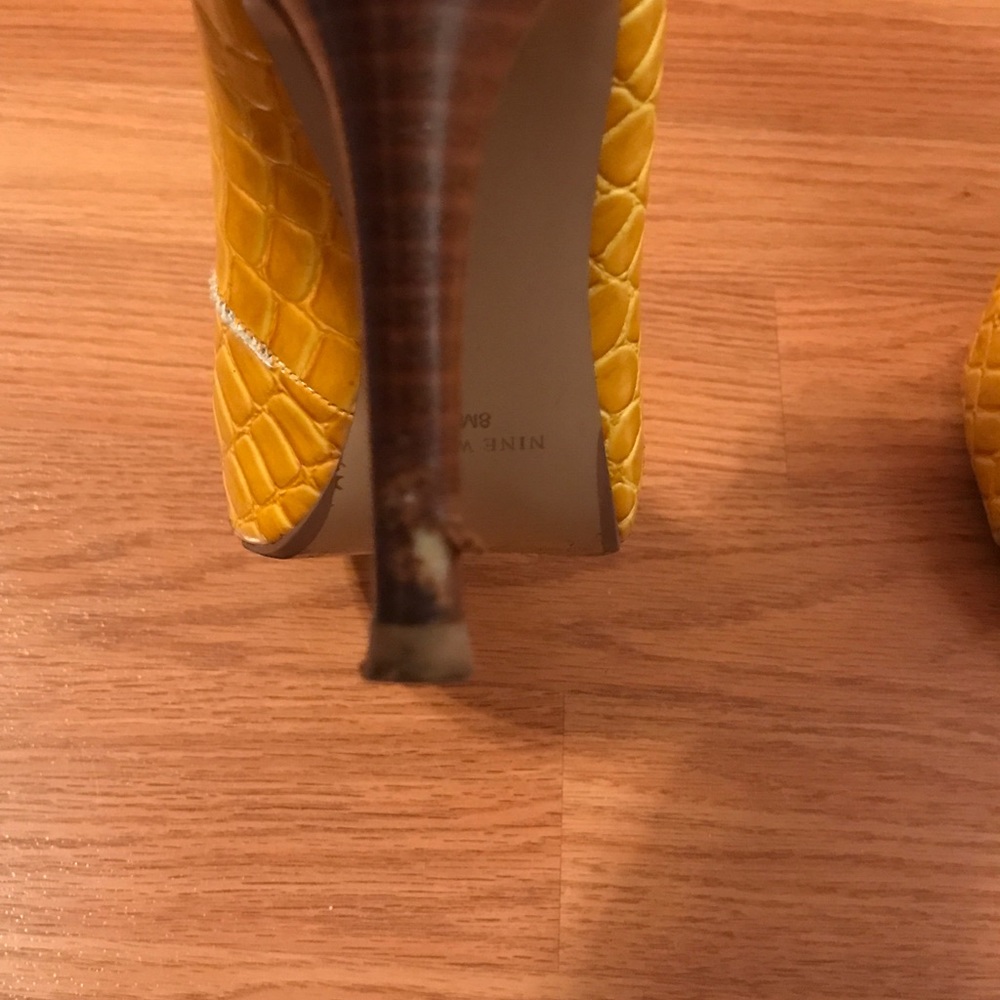 Shoes - Picture 3 of 4