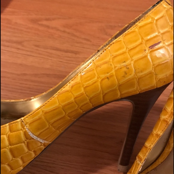 Shoes - Picture 4 of 4