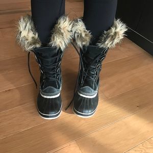 Sorels Women's Joan of Arctic Boots