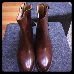 Frye ankle boots size 8.5 US