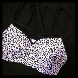 NWOT VS PINK bralette/crop top has full padding