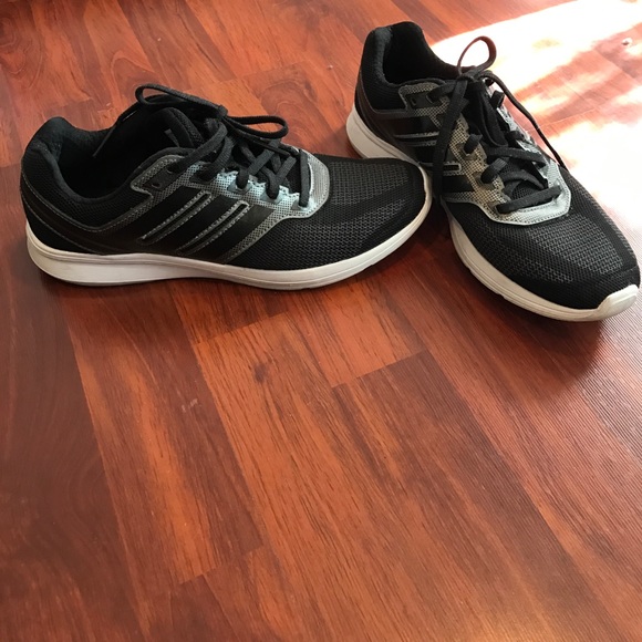 Black Adidas - Picture 2 of 4