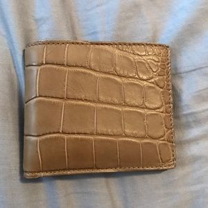 Men's alligator wallet