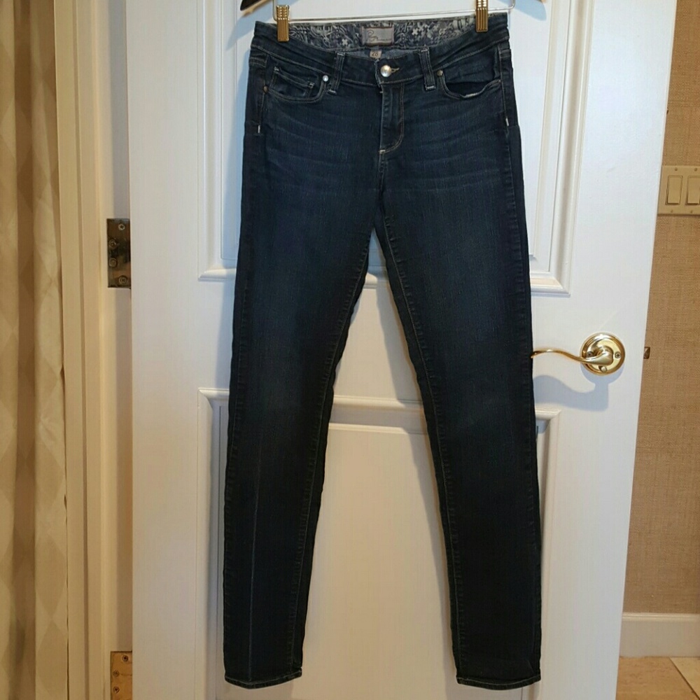Paige jeans sz 28 - super stretchy!