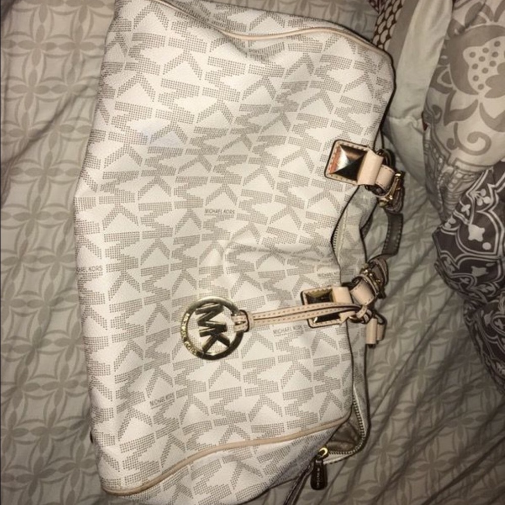Large Vanilla Michael Kors Satchel