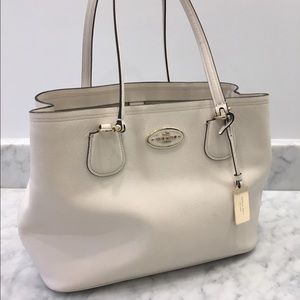 Coach Kitt Carryall Crossgrain Leather in Chalk