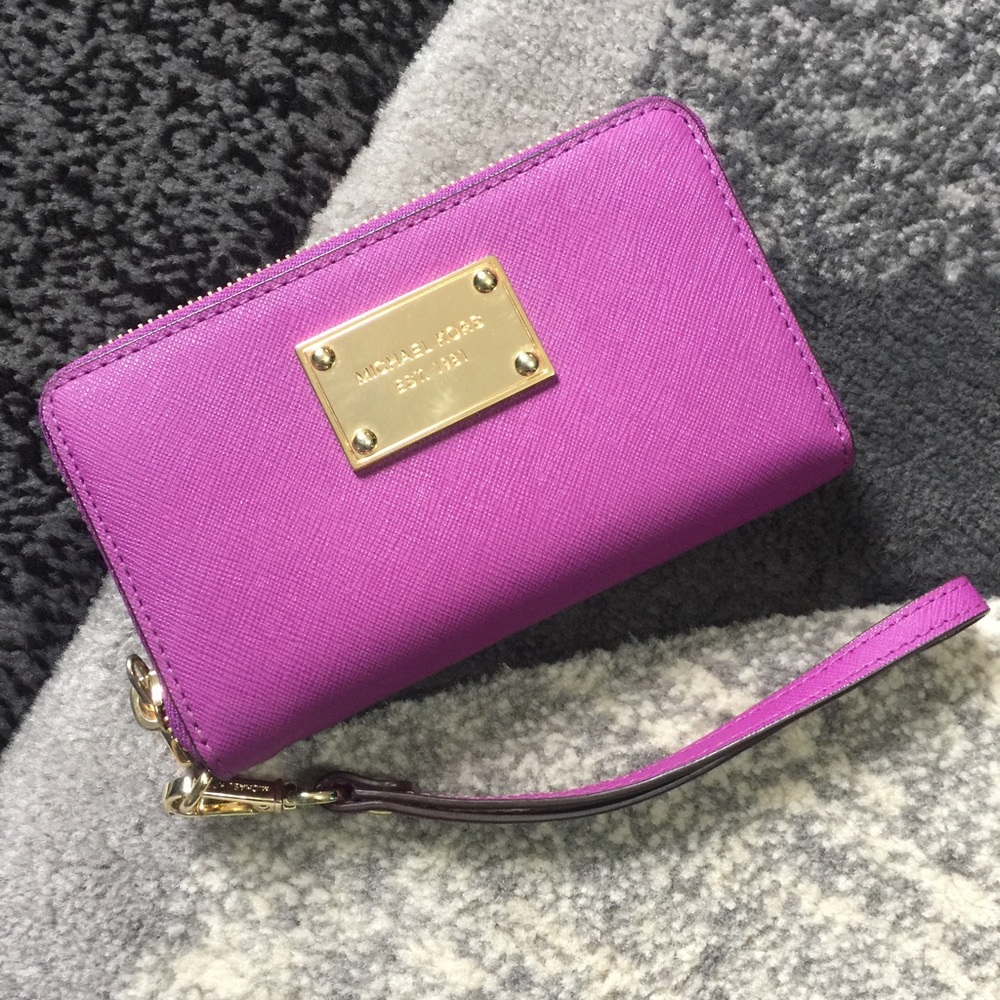 💜💛Michael Kors Wallet💛💜