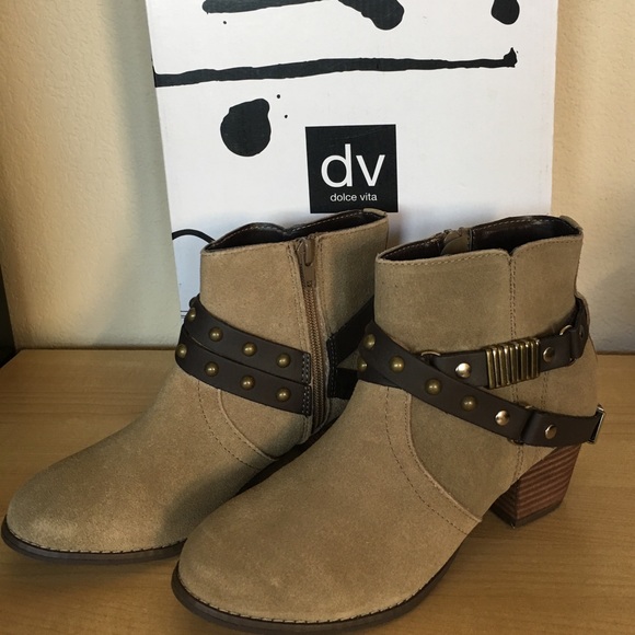NEW DV Booties - Picture 1 of 4