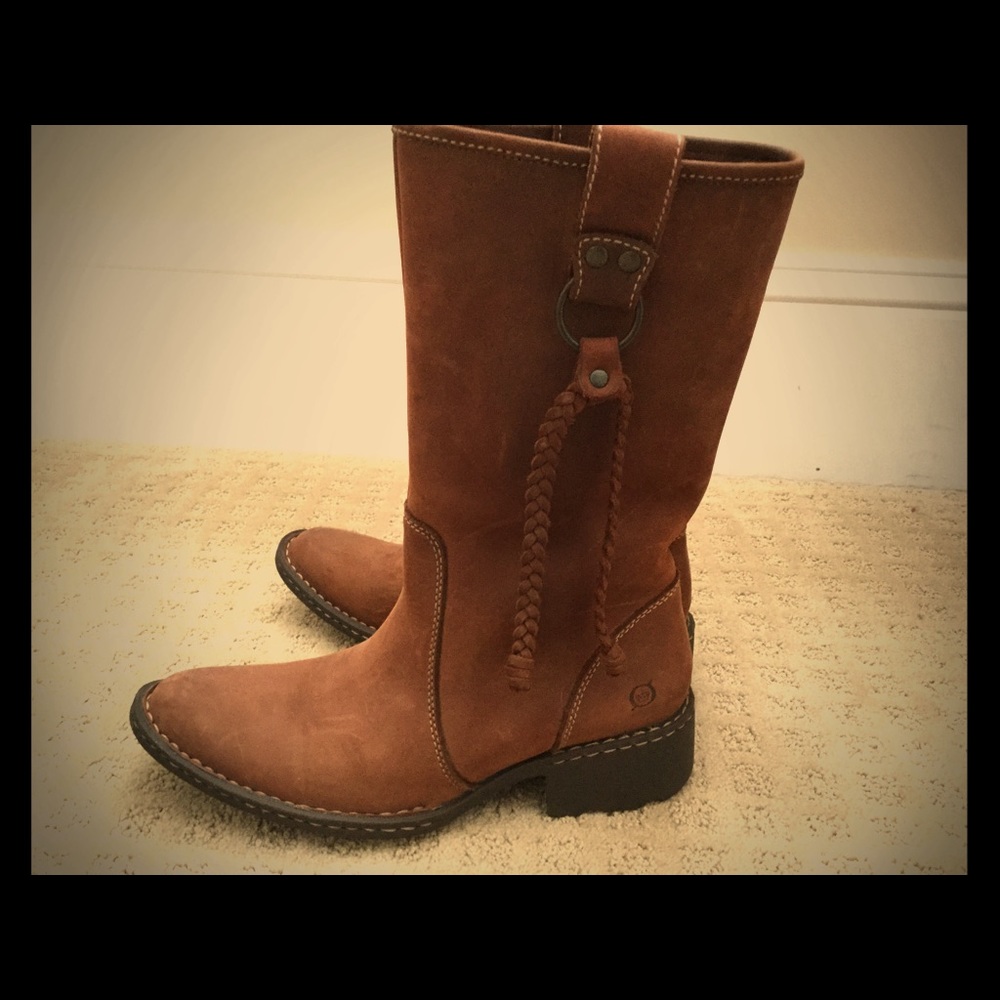 Born Cowboy boots size 6. Nearly New
