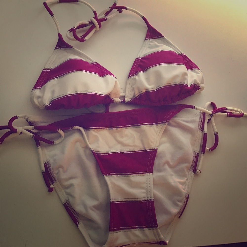 Medium string bikini.