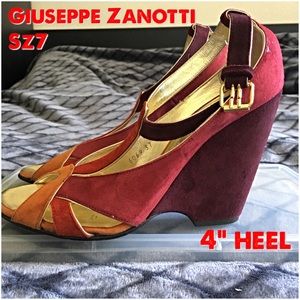 Giuseppe Zanotti sz 7 suede wedge heels peep toe