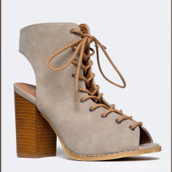 Shoes - Lace up booties